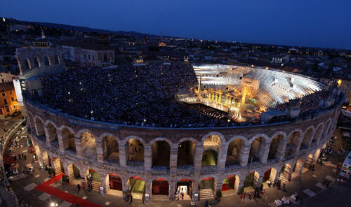 Anfiteatro romano “Arena di Verona” slide