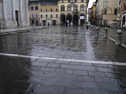 Pavimentazione di Piazza S.Michele slide