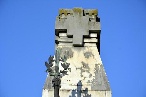 Monumento ai Caduti della Prima Guerra Mondiale in frazione San Vito slide