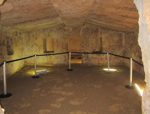 Tarquinia, progetto di restauro  Tomba degli Scudi  ("I luoghi del cuore" FAI) slide