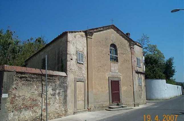 La facciata della cappella Mannelli