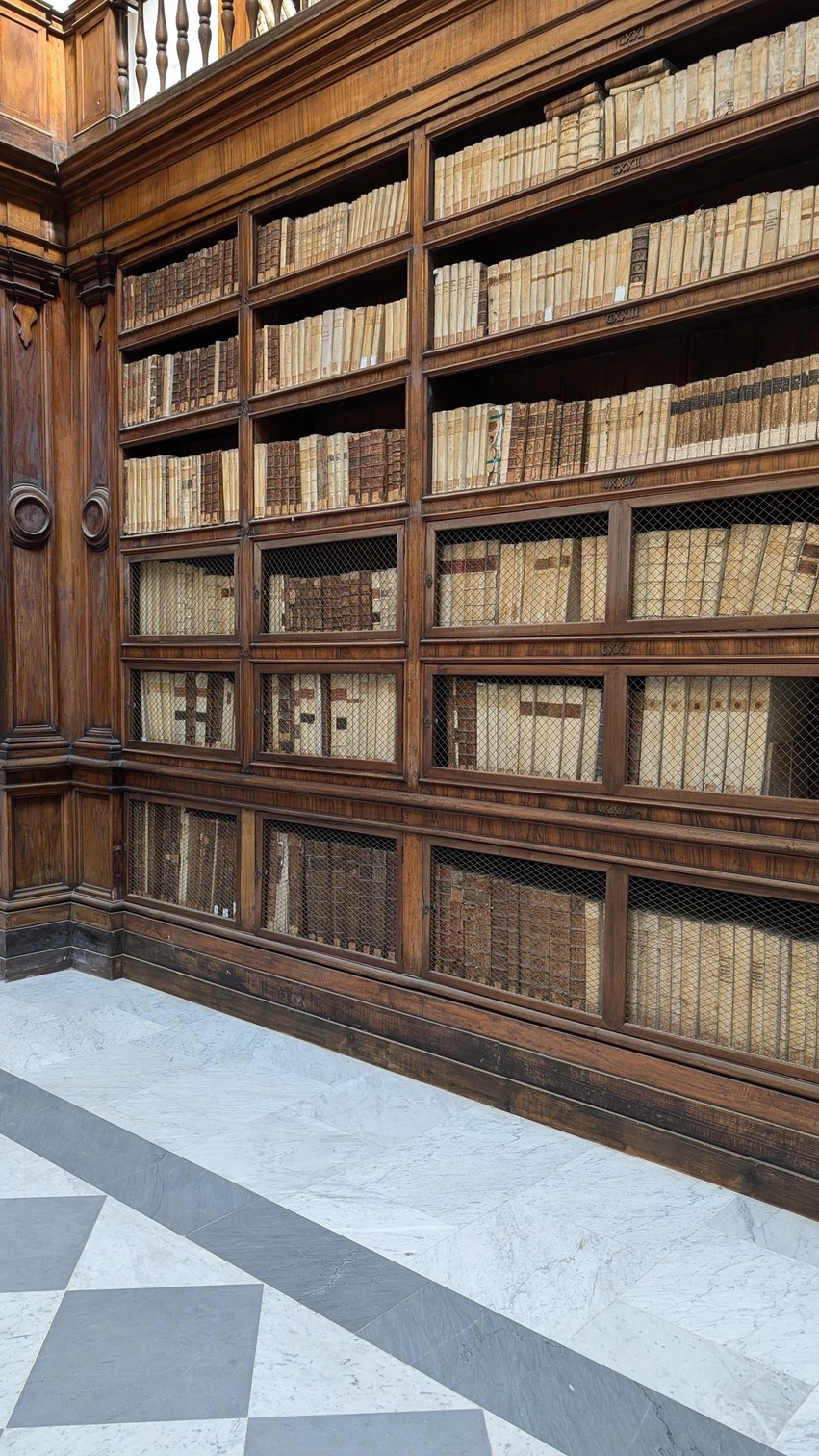 Immagini di Biblioteca Universitaria di Napoli