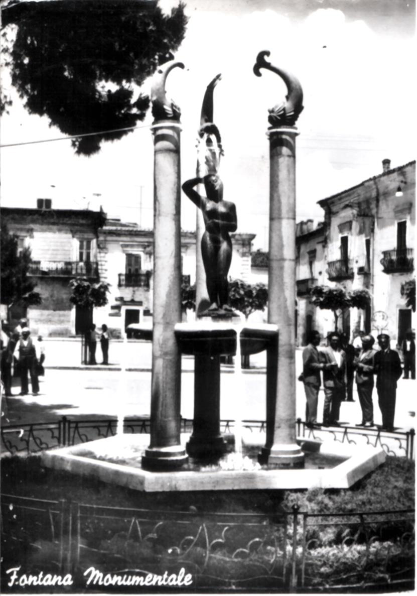 Immagini di Fontana Monumentale del Petrucci