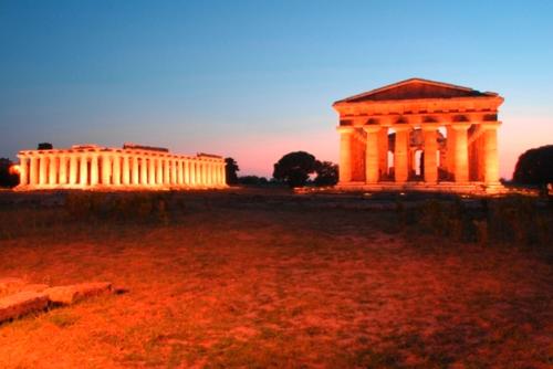 PARCO ARCHEOLOGICO DI PAESTUM E VELIA slide