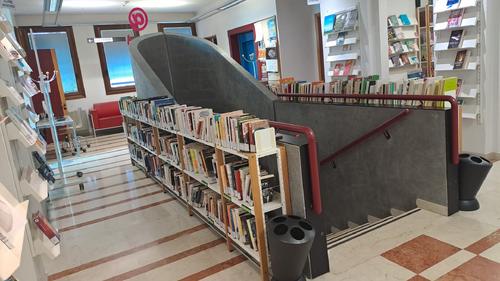 BIBLIOTECA COMUNALE DI CASIER slide