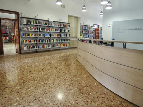 Biblioteca Comunale "M.A. Bonacci, Brunamonti" slide