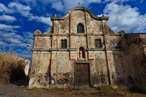 Chiesa di S. Antonio in Capraia Isola slide