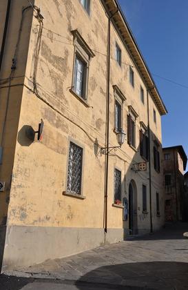 Biblioteca comunale Palaia slide