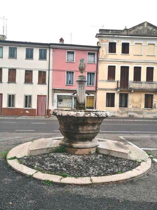 FONTANA DI VIA ROMA detta FONTANA DI PIAZZA DEGLI ALPINI slide