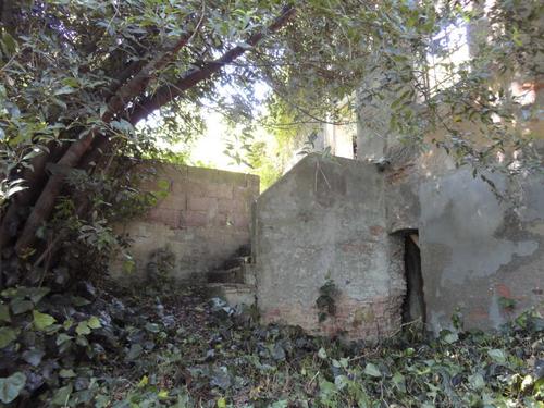 Complesso storico costituito dalla vecchia chiesa di S.Lorenzo Martire,  con annesso campanile e canonica in Fauglia slide