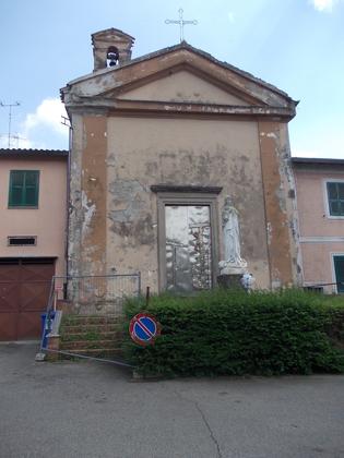 Chiesa di Santa Croce chiamata anche Santa Maria del Gonfalone  slide