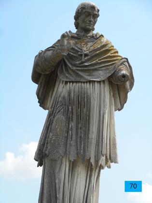 Statue in Prato della Valle - Isola Memmia slide