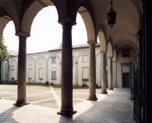 Il Cortile di Palazzo Viani del Museo del Paesaggio: uno spazio per la città slide