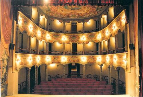 Teatro Comunale Penna San Giovanni slide