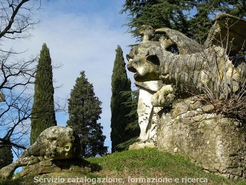 Statue del Parco di Villa Manin di Passariano slide