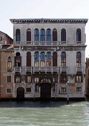 Palazzo Tron a Venezia slide