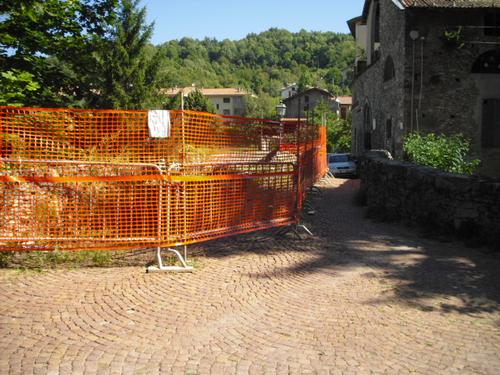 ANTICO PONTE IN STRUTTURA DI PIETRA SUL RIO SAN MAURO slide