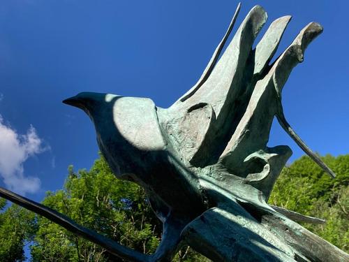 Monumento a Papa Giovanni XXIII in bronzo, dello scultore Tomaso Pizio di Bergam slide