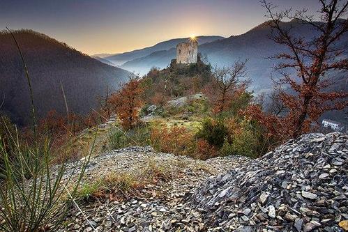 La  Rocca di Cerbaia slide