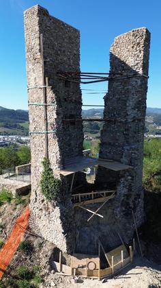 Torre Civica di Lunano slide