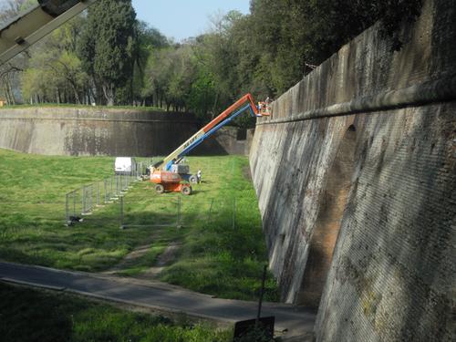 Complesso delle Mura urbane slide