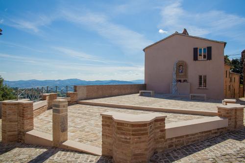 Piazzetta della Madonna delle Grazie slide