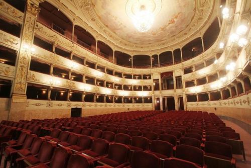 Teatro della Pergola slide