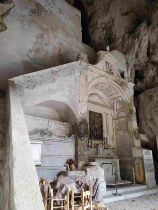 CHIESA RUPESTRE DI SAN MICHELE ARCANGELO slide