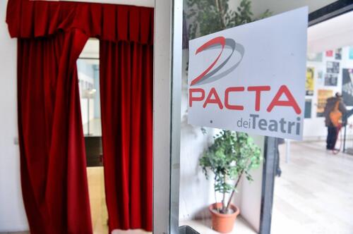 PACTA . dei Teatri SALONEviaDini slide
