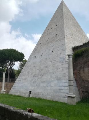 Piramide di Caio Cestio slide