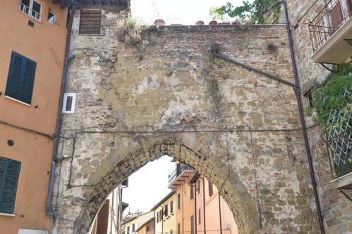 Arco di Porta Pesa slide