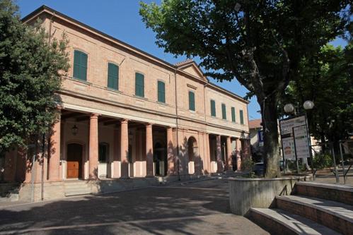 Palazzo della Cultura e del Teatro comunale  slide