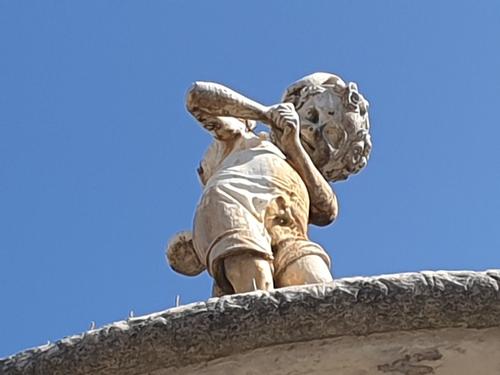 Fontana del Pescatorello slide