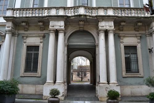 Palazzo Martinengo Colleoni a Brescia slide