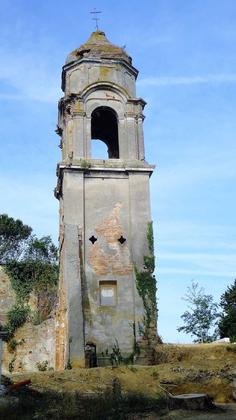 Complesso storico costituito dalla vecchia chiesa di S.Lorenzo Martire,  con annesso campanile e canonica in Fauglia slide