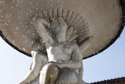 Fontana della Naiadi slide