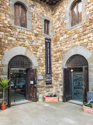 Museo Archeologico del Chianti slide