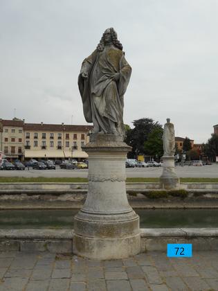 Statue in Prato della Valle - Isola Memmia slide