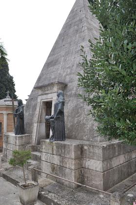 Tomba Beniamino Gigli - Recanati slide