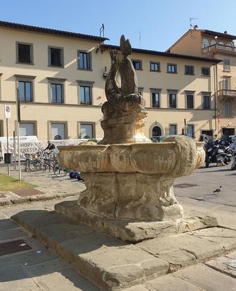 Fontana dei Delfini slide