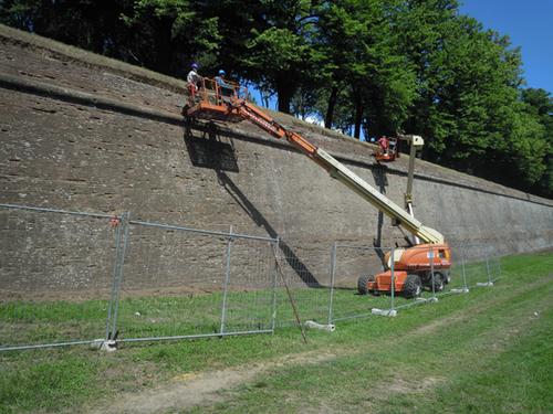 Complesso delle Mura urbane slide