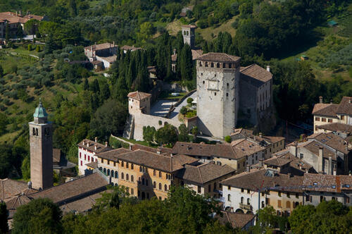 Museo Civico, Rocca, Castello e acquedotto romano "la Bot" slide