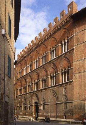 Pinacoteca Nazionale di Siena e Villa Brandi slide