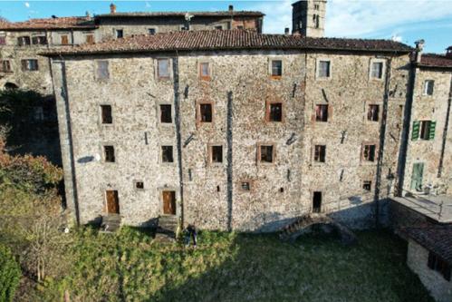 Palazzo Pelliccioni-Marazzini slide