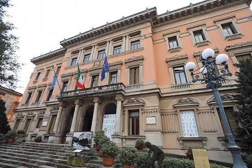 Palazzo Civico Montecatini Terme slide