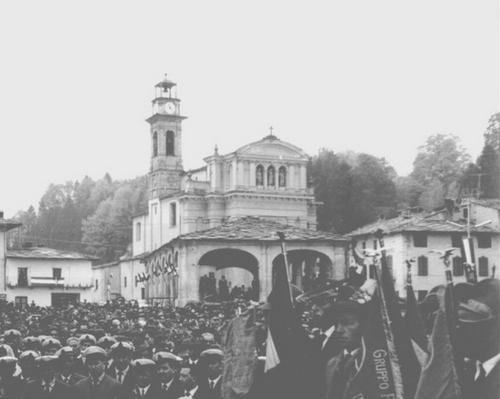 Ala comunale (mercato coperto) di Piazza San Marcellino slide