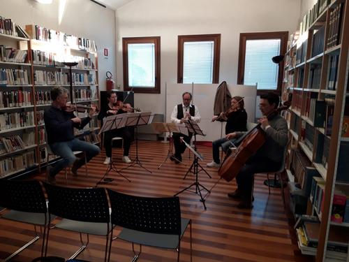BIBLIOTECA COMUNALE DI CASIER slide