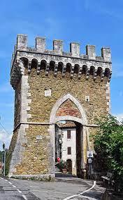 Porta storica di Pereta slide