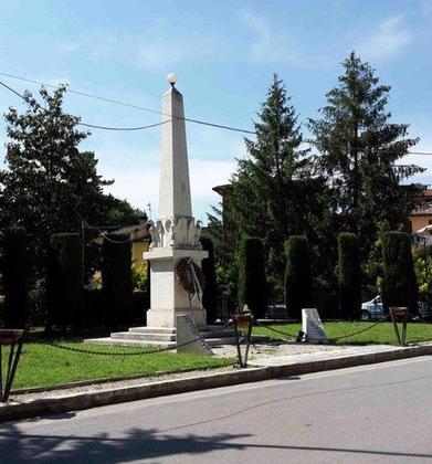 Monumento ai Caduti di San Martino in Campo slide