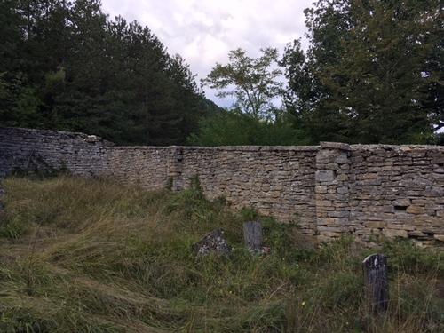 Cimitero di Poggio alla Lastra slide